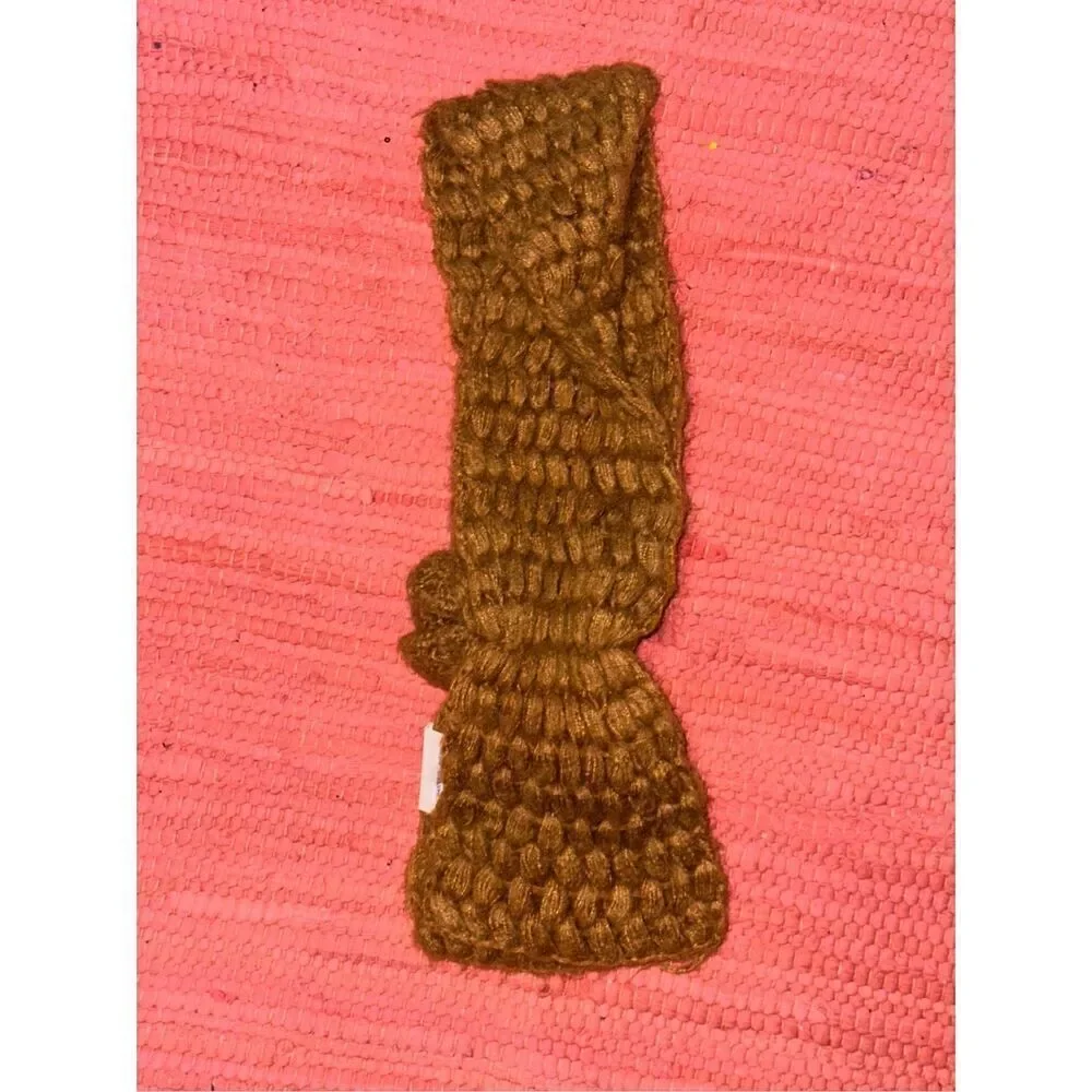 NEW WITH TAGS Fossil Yellow Cable Chunky Knit BEAUTIFUL COLORED Neck Scarf Women
